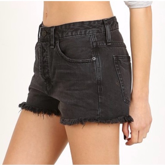 Free People Rock Denim Uptown Short Size 29 NWOT-Colour Blackbird - Picture 2 of 5